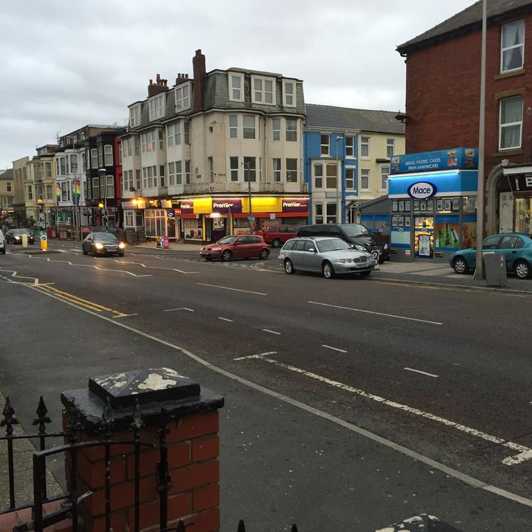 Oasis Hotel Blackpool Exterior photo