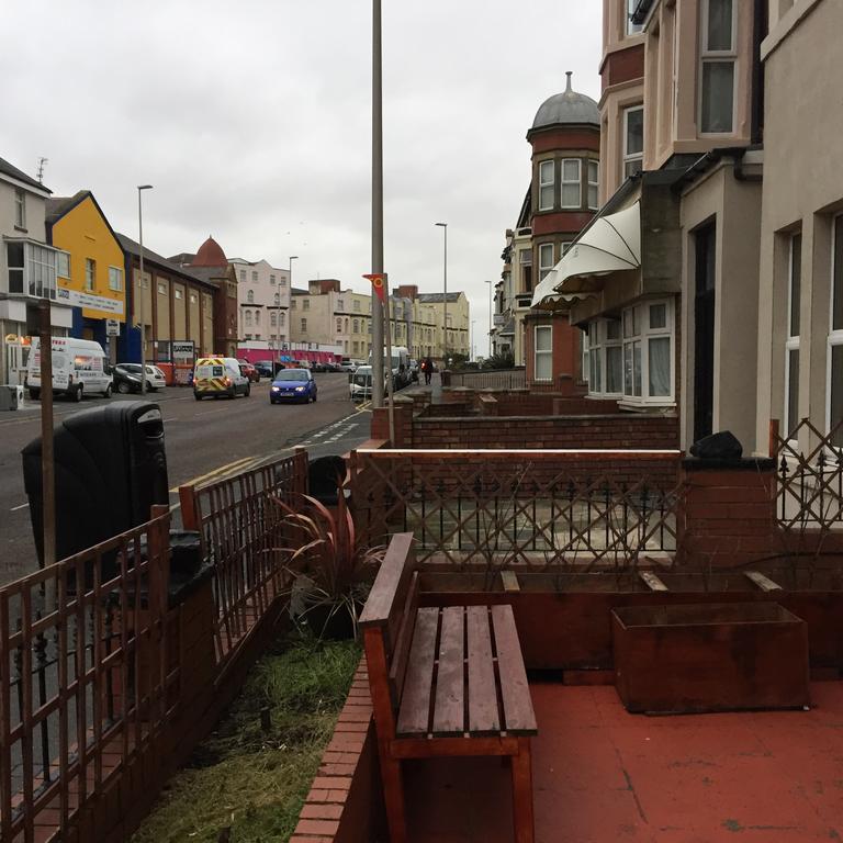 Oasis Hotel Blackpool Exterior photo